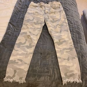 Camo crops